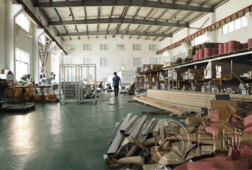 倉庫一角-黄瓜免费视频APP