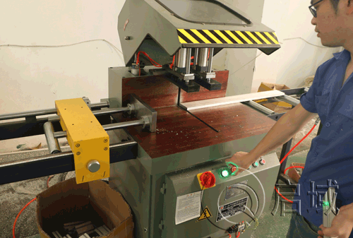 車間一角-黄瓜免费视频APP